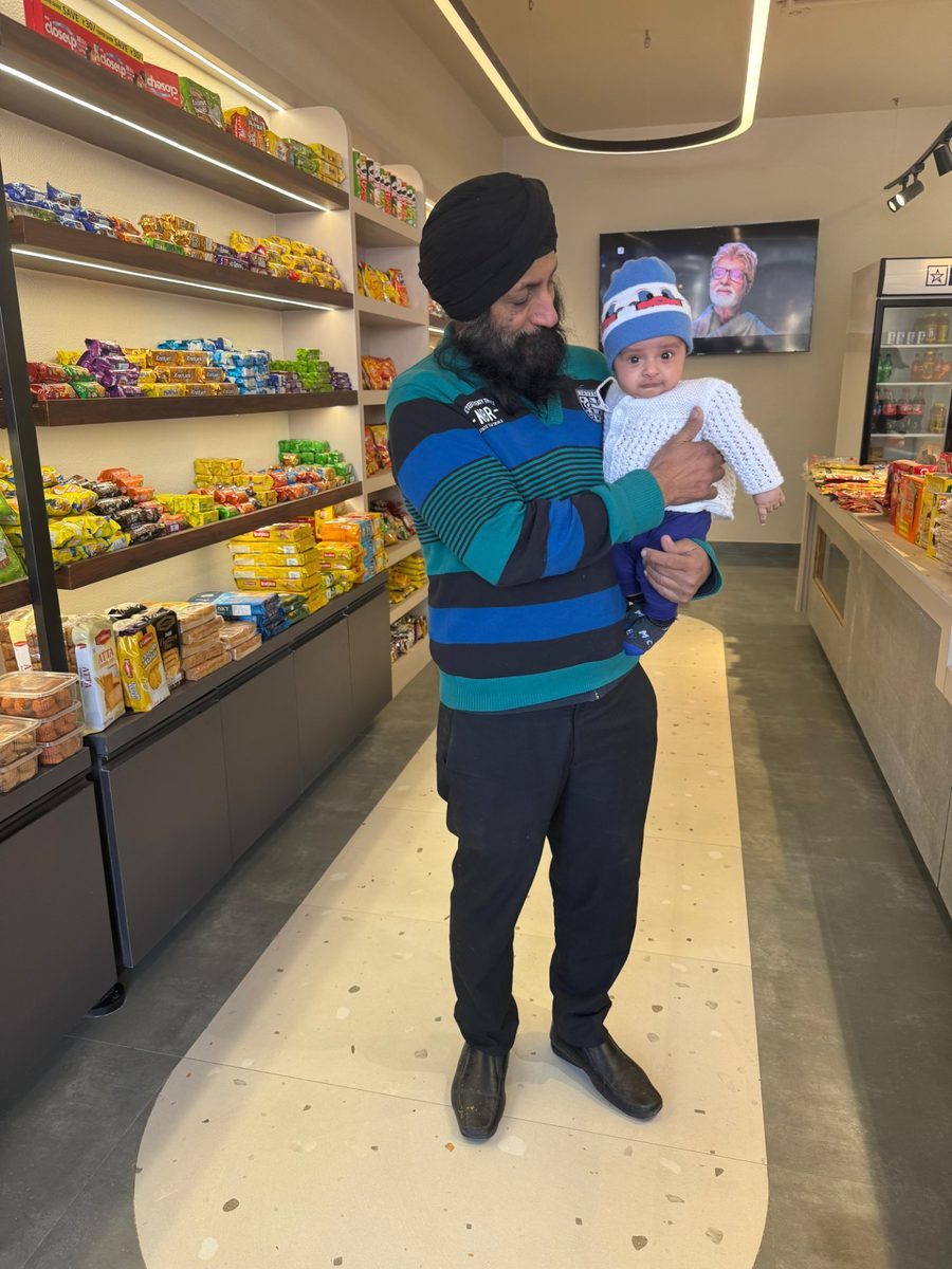 The family behind Simran Dairy Jabalpur