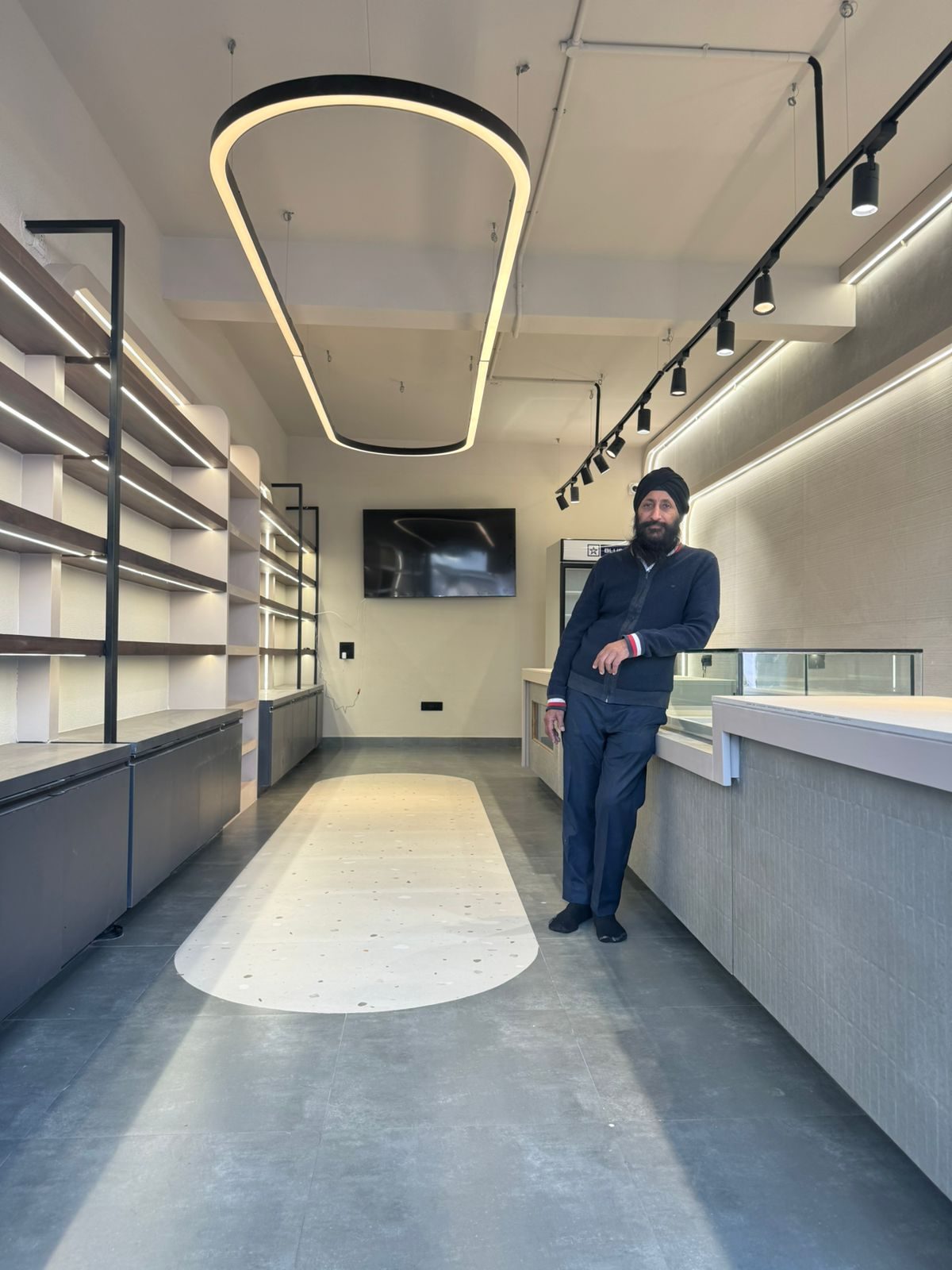 Simran Dairy shop Jabalpur